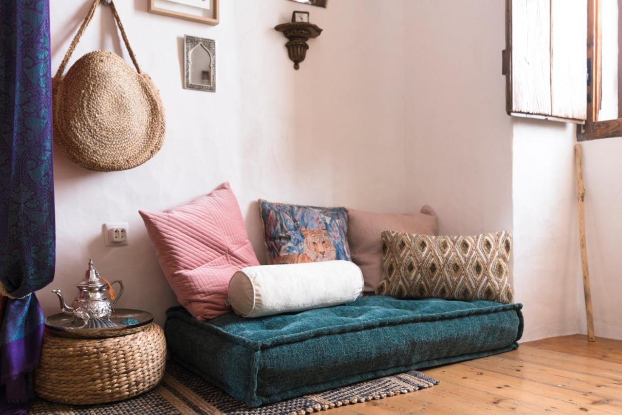Bohemian Antique Guesthouse Одесейше Экстерьер фото